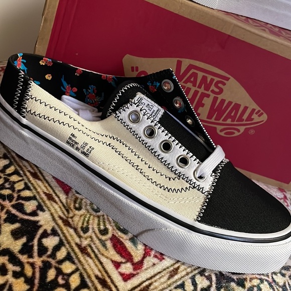 Vans old skool “outside in“mules ! Brand new , never worn. Ordered wrong size 🫣 - Picture 2 of 7